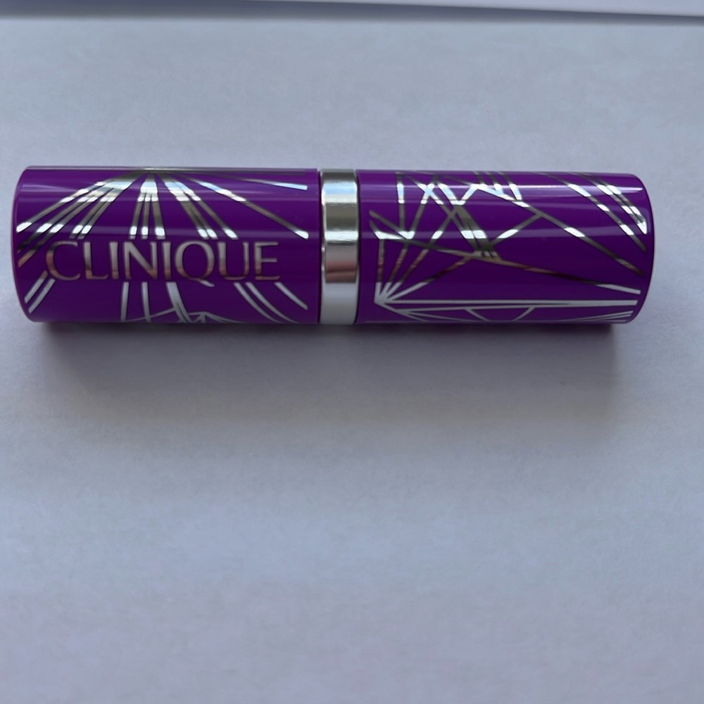 Clinique Pop Lip Colour + Primer in “Bare Pop”